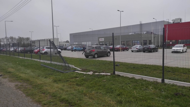 5/5 Wypadek przy ul. Kasprzaka z udziałem BMW i fiata