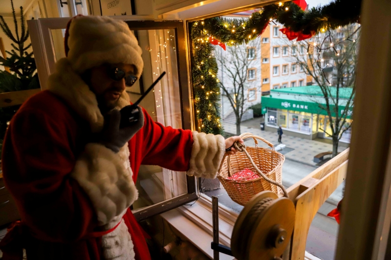 9/25 W Gorzowie ruszyło Okno św. Mikołaja