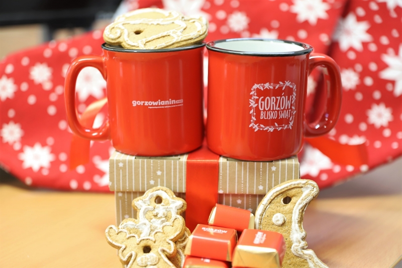 15/25 W Gorzowie ruszyło Okno św. Mikołaja