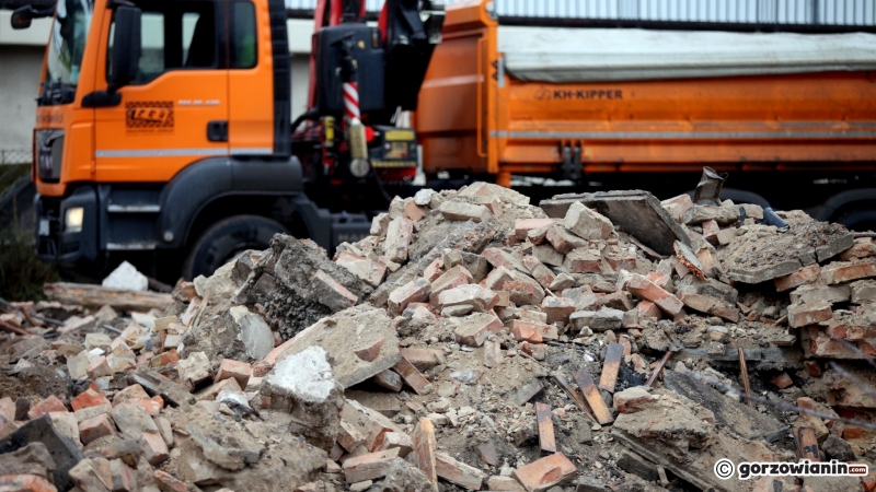 16/22 Wielka demolka przy Jancarza w Gorzowie na finiszu