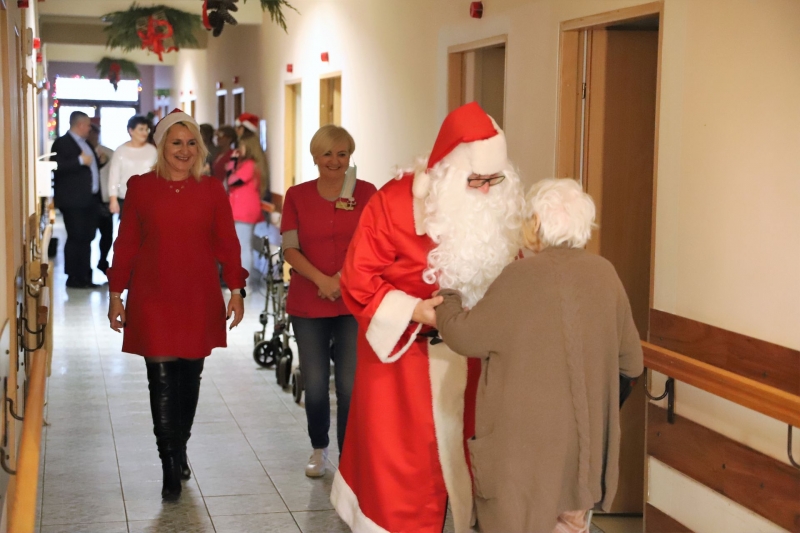 6/12 Świąteczne paczki dla podopiecznych gorzowskich DPSów
