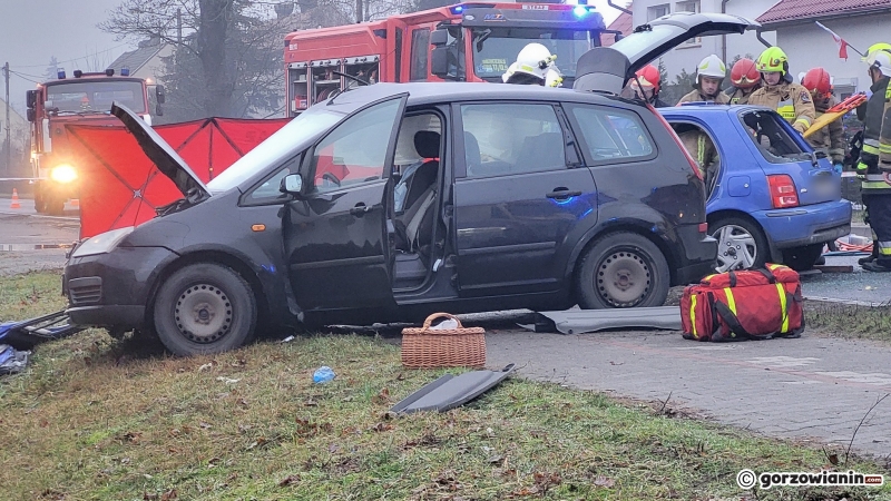 3/6 Czołowe zderzenia forda i nissana w Bogdańcu