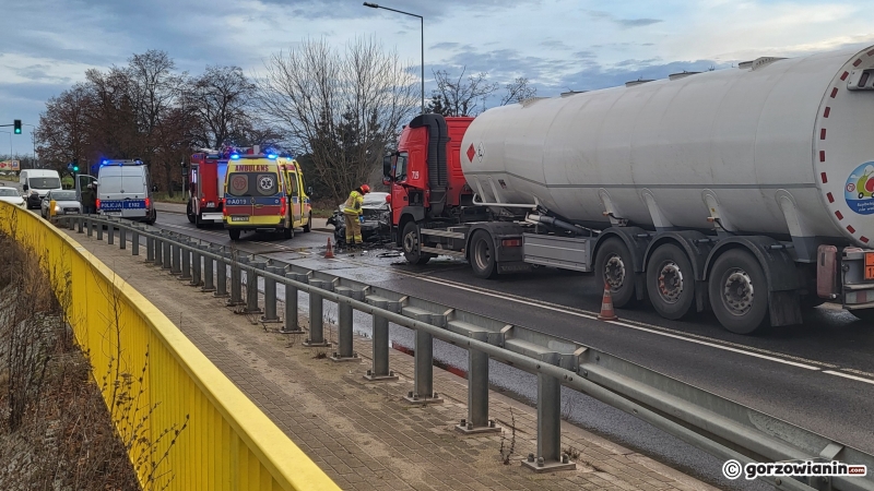 3/4 Czołówka peugeota i ciężarówki przy ul. Podmiejskiej