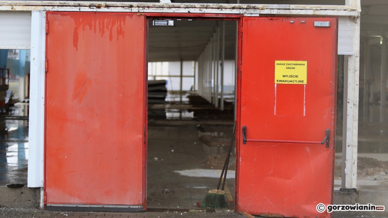 17/20 Przy Górczyńskiej w Gorzowie trwa totalna demolka
