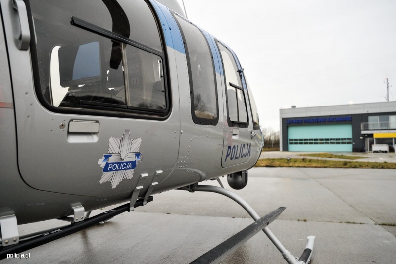 4/9 Policyjny śmigłowiec transportował serce i nerkę ze szpitala w Gorzowie do Wrocławia
