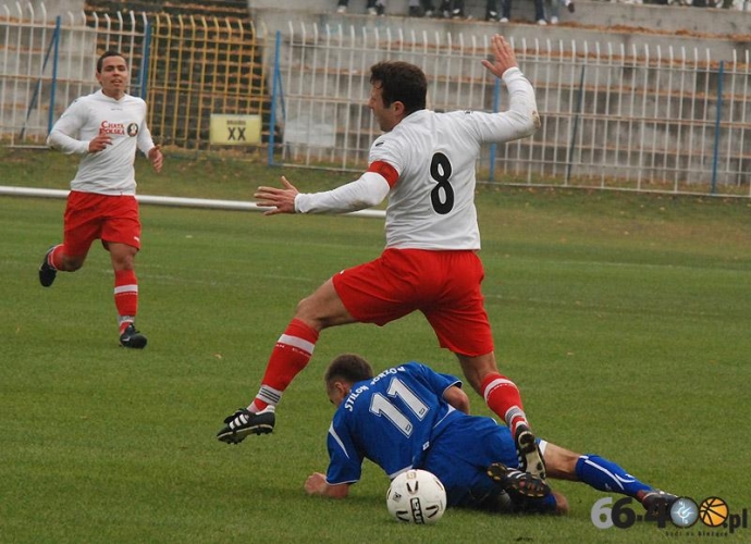 21/75 Stilon Gorzów - Korona Kożuchów 3:2 (1:1)