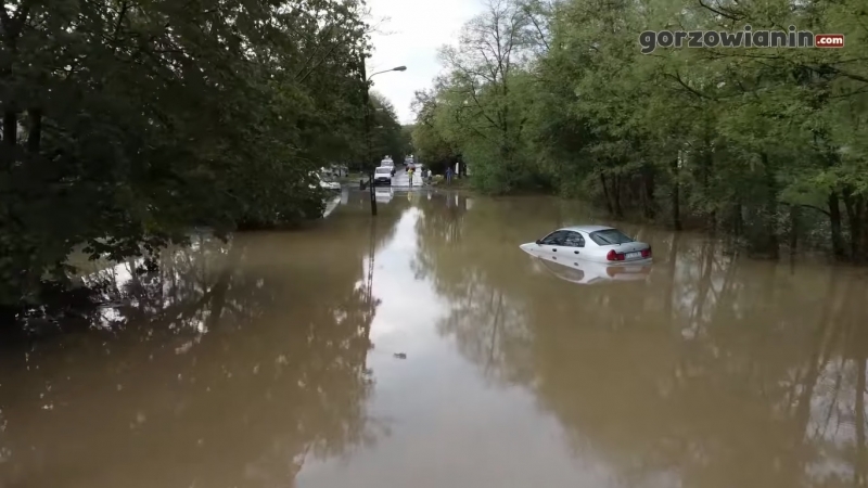 4/5 Zalana ul. Warszawska po ulewie z 8.09.2022 