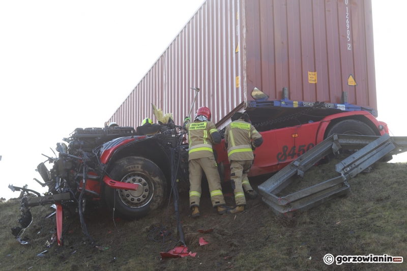 3/14 Kierowca ciężarówki wjechał w pojazd obsługi S3 koło Gorzowa