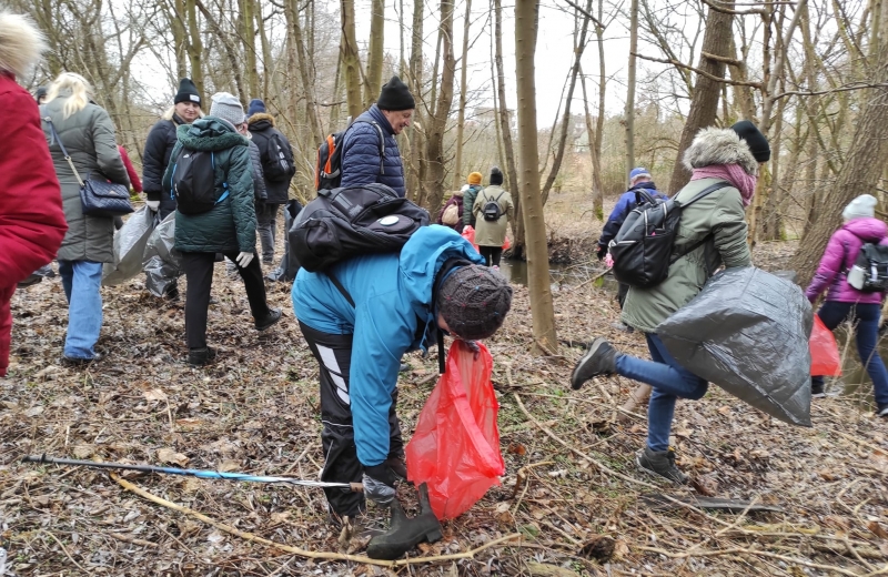 8/13 Spacer wzdłuż rzeki Srebrnej połączony ze sprzątaniem