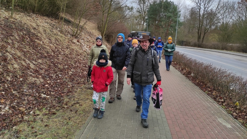 10/13 Spacer wzdłuż rzeki Srebrnej połączony ze sprzątaniem