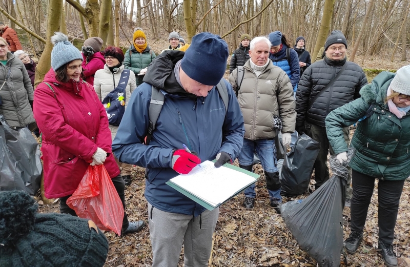 11/13 Spacer wzdłuż rzeki Srebrnej połączony ze sprzątaniem