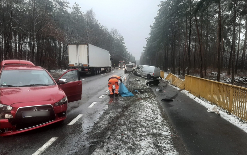 2/5 Zderzenie 3 pojazdów na DK22 koło Gorzowa