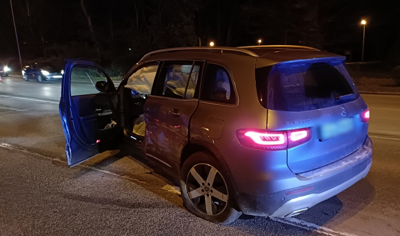 7/7 Pijana kierująca fordem zderzyła się z mercedesem na Słowiańskiej