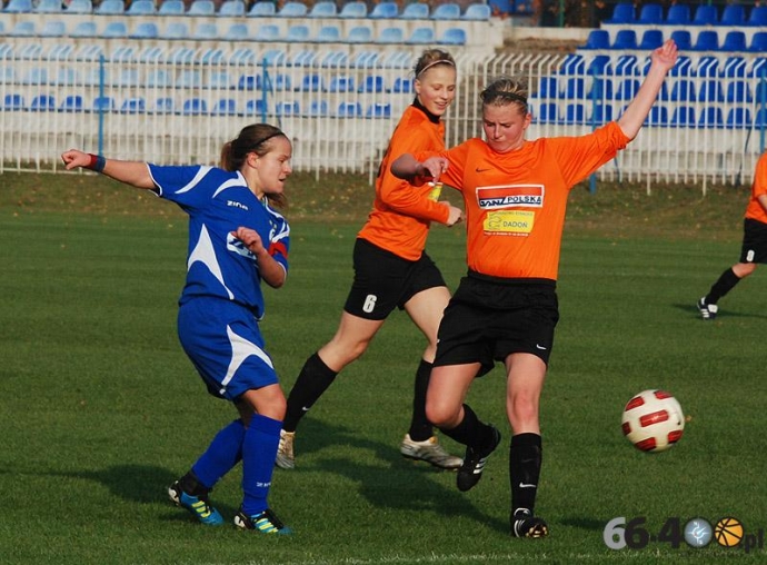 66/67 TKKF Stilon Gorzów - Victoria Sianów 3:0 (3:0)