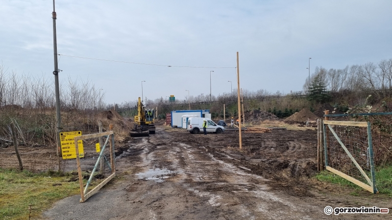 7/12 Budowa stacji paliw na skrzyżowaniu ul. Kasprzaka i Koniawskiej