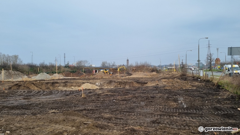 11/12 Budowa stacji paliw na skrzyżowaniu ul. Kasprzaka i Koniawskiej