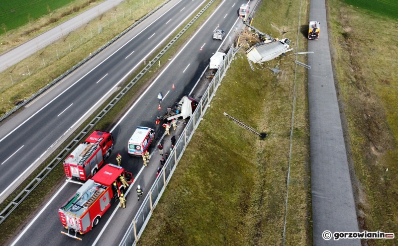 5/12 S3: Ciężarówka zderzyła się z dwoma busami i spadła ze skarpy