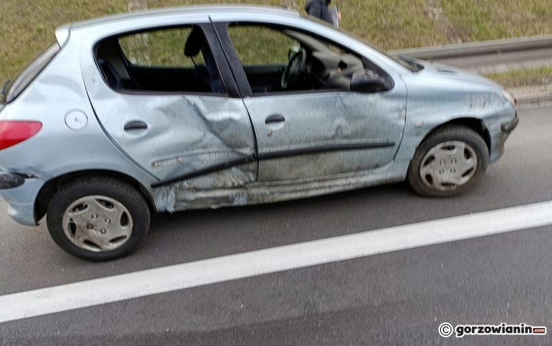 1/3 Zderzenie i pożar na S3. Samochód stanął w płomieniach