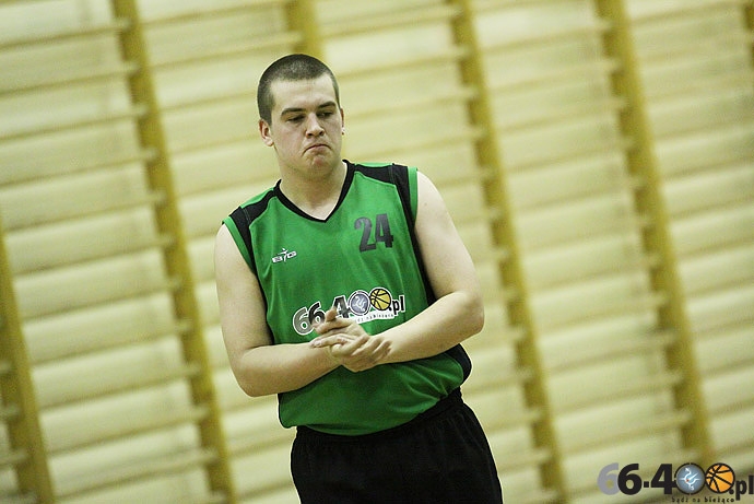 10/25 GLAK: Admirator - 66-400.pl 81:33