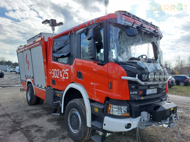 3/9 Rozbity ciężki samochód ratowniczo-gaśniczy z JRG2 w Gorzowie