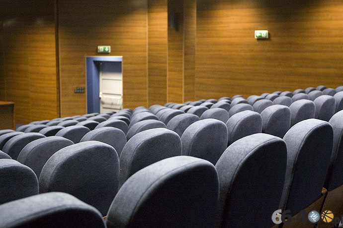 10/29 Gorzów: Była wojskowa stołówka, dziś aula PWSZ