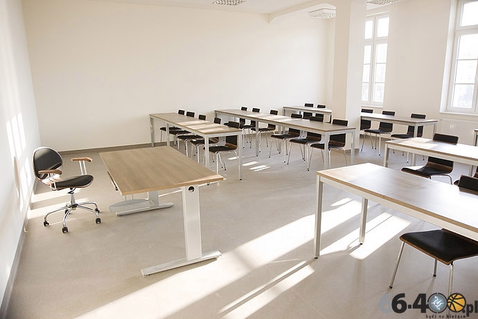 28/29 Gorzów: Była wojskowa stołówka, dziś aula PWSZ