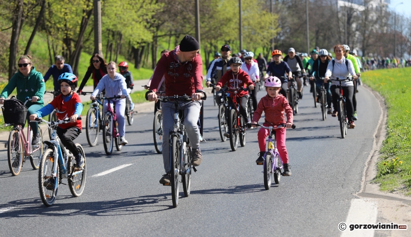 15/27 Wiosenna masa rowerowa w Gorzowie