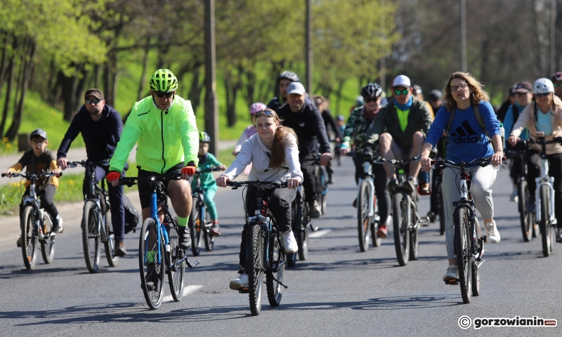 18/27 Wiosenna masa rowerowa w Gorzowie