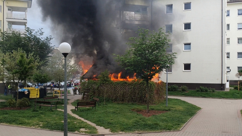 3/7 Pożar altanki śmietnikowej przy ul. Londyńskiej