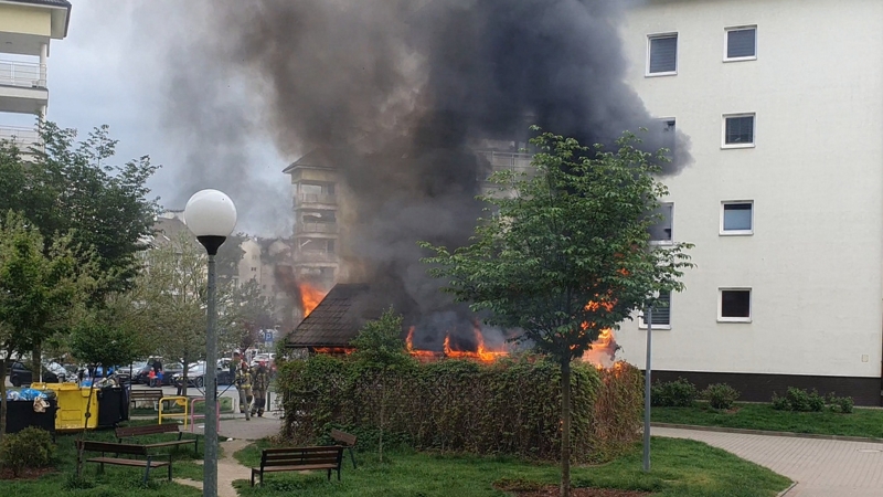 4/7 Pożar altanki śmietnikowej przy ul. Londyńskiej