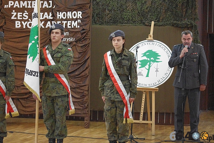 8/11 Gorzów: Ślubowanie kadetów klas wojskowych ZSTiO