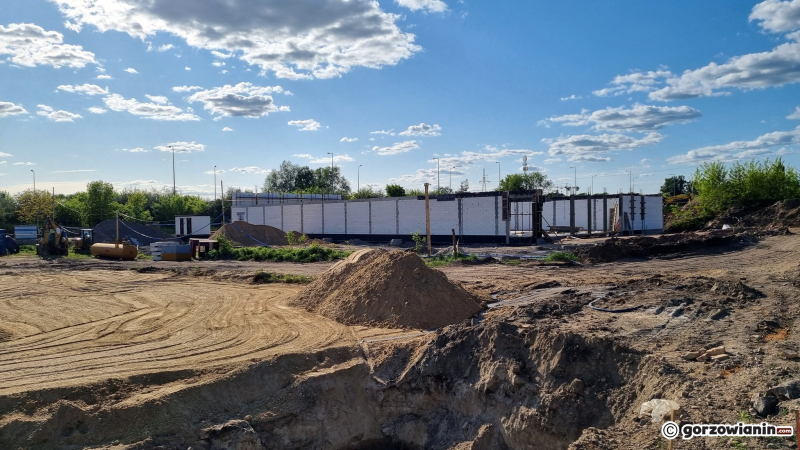 4/14 Budowa stacji paliw i Biedronki na Zakanalu