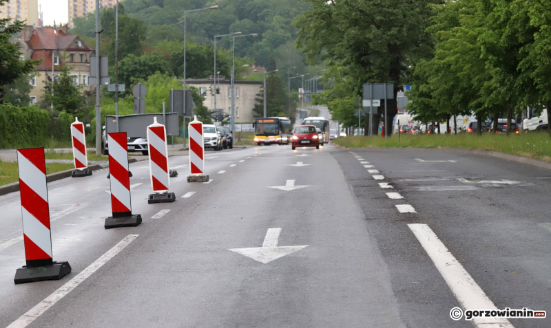 1/8 Nowa organizacja ruchu na skrzyżowaniu Słowiańskiej, Żwirowej, Roosevelta i Kosynierów Gdyńskich