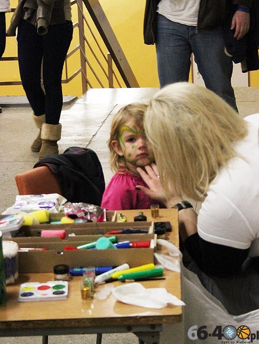 5/25 Akcja Charytatywna dla Karoliny