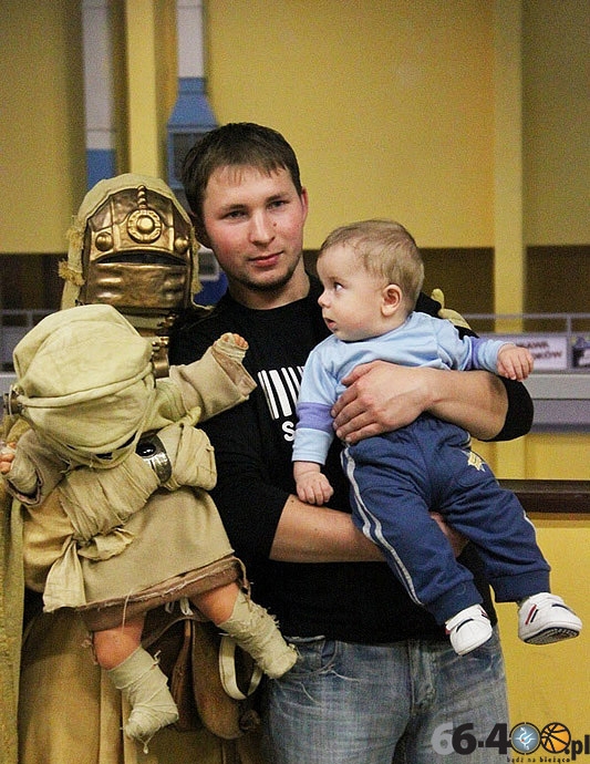 18/25 Akcja Charytatywna dla Karoliny