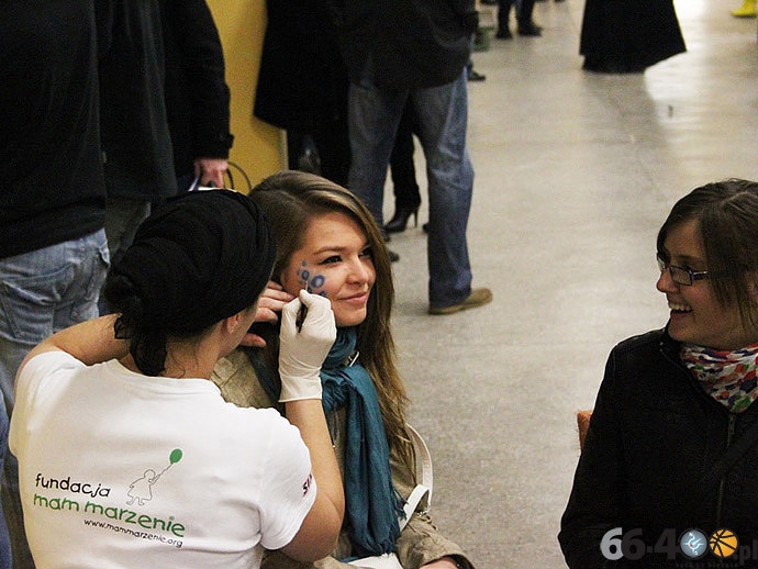 19/25 Akcja Charytatywna dla Karoliny