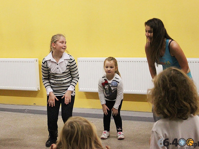 24/25 Akcja Charytatywna dla Karoliny