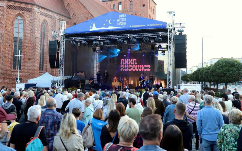 10/12 Ania Rusowicz powiedziała Dobry Wieczór Gorzów 