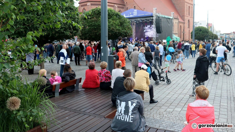 12/15 Tłumy gorzowian na koncercie Natalii Przybysz
