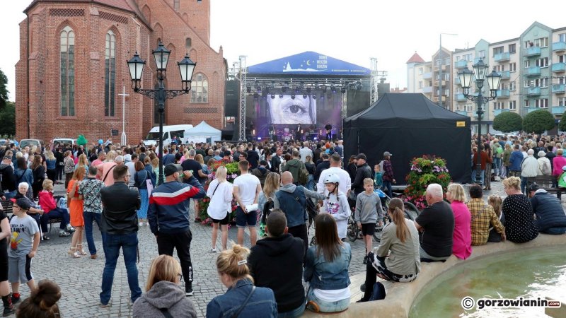 13/15 Tłumy gorzowian na koncercie Natalii Przybysz