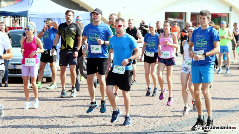7/36 Gorzowska Nadwarciańska Dycha. Biegacze opanowali ulice Gorzowa