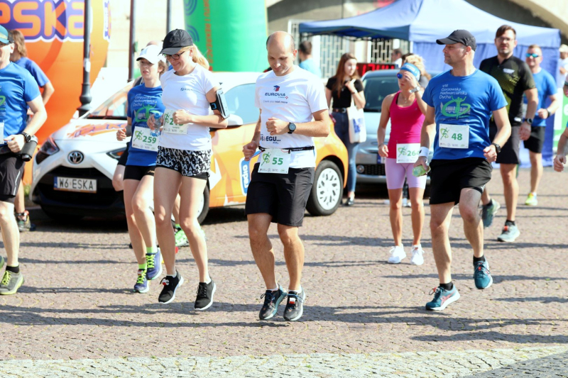 8/36 Gorzowska Nadwarciańska Dycha. Biegacze opanowali ulice Gorzowa