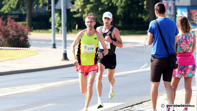 13/36 Gorzowska Nadwarciańska Dycha. Biegacze opanowali ulice Gorzowa