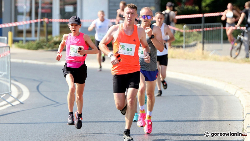 17/36 Gorzowska Nadwarciańska Dycha. Biegacze opanowali ulice Gorzowa
