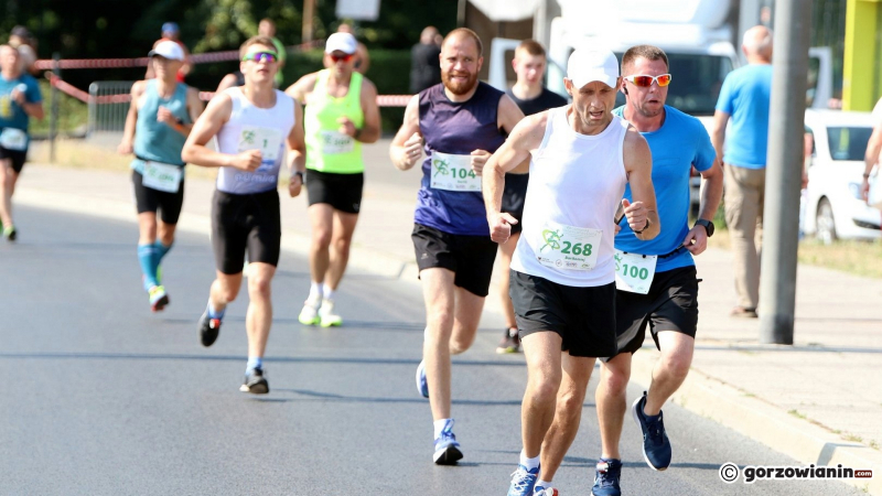 19/36 Gorzowska Nadwarciańska Dycha. Biegacze opanowali ulice Gorzowa