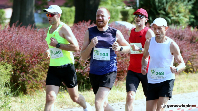 27/36 Gorzowska Nadwarciańska Dycha. Biegacze opanowali ulice Gorzowa