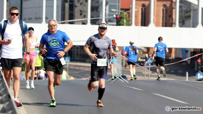 30/36 Gorzowska Nadwarciańska Dycha. Biegacze opanowali ulice Gorzowa