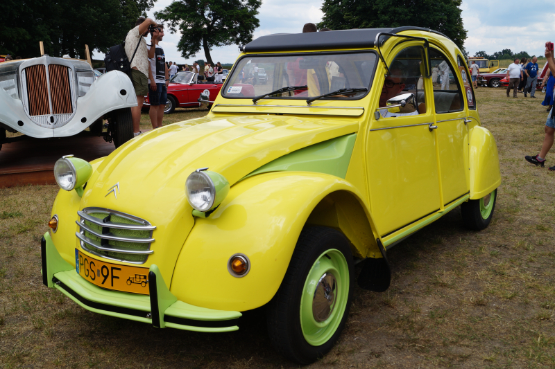 14/29 Prawdziwe motoryzacyjne perełki na zlocie Classica Mierzęcin