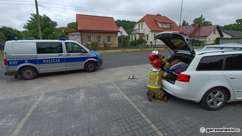 3/6 Zderzenie przyczepki z audi przy ul. Dobrej