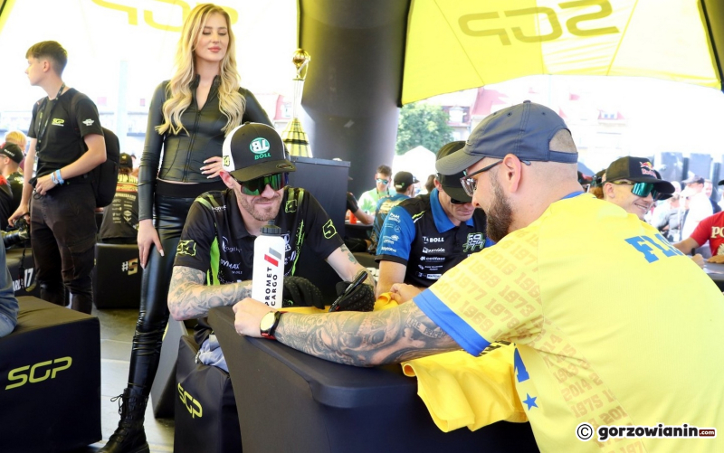 12/21 Sesja autografów przed Speedway Grand Prix w Gorzowie